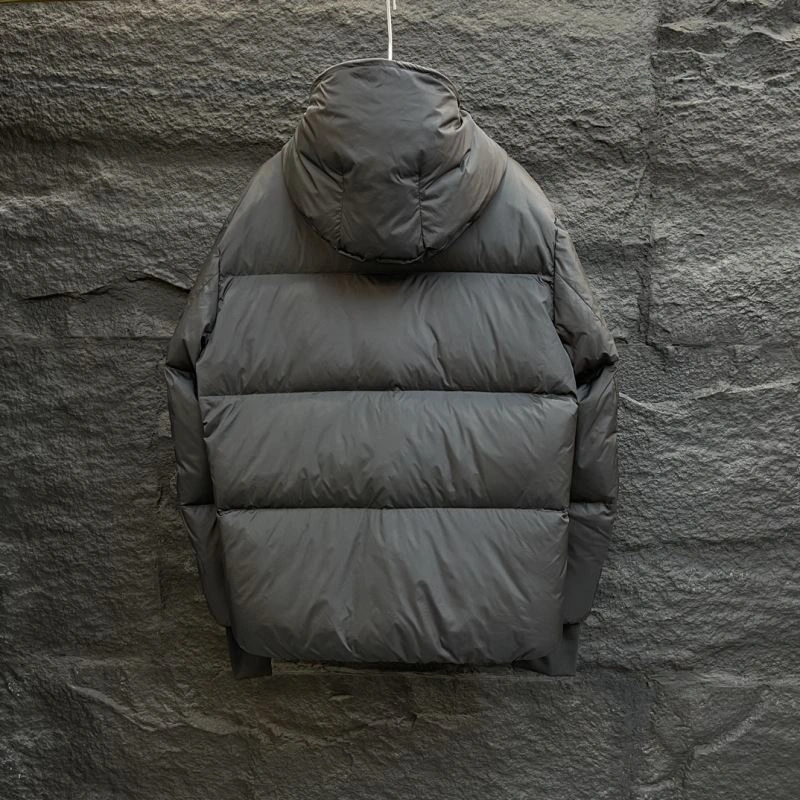 Original Moncler Down Jackets 144663