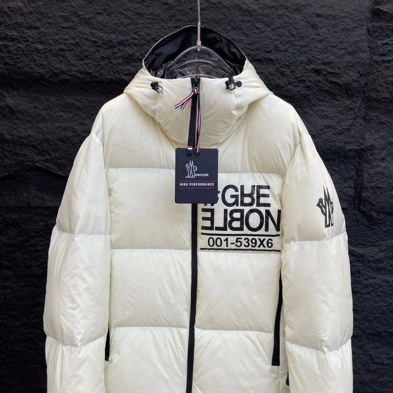 Moncler Down Jackets Trendsetting 144653