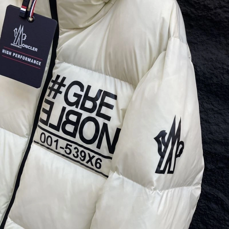 Moncler Down Jackets Trendsetting 144653