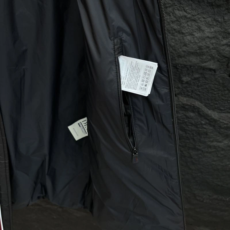 Moncler Down Jackets Effortless 144651
