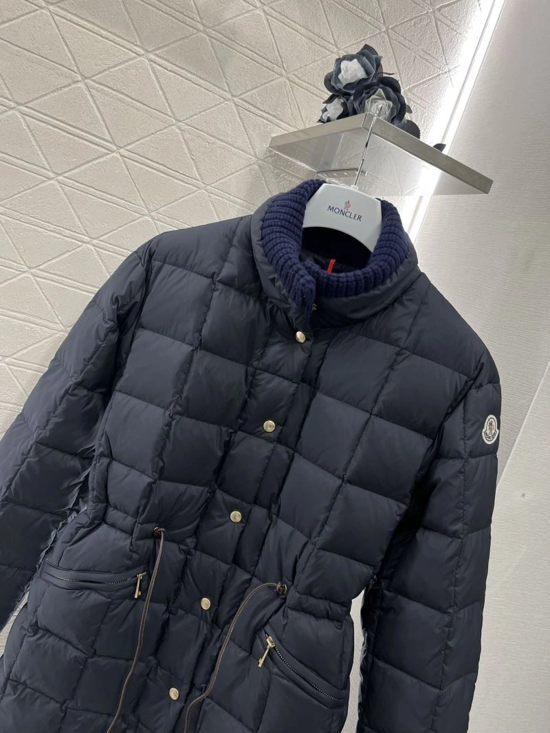Moncler Down Jackets Durable 144637