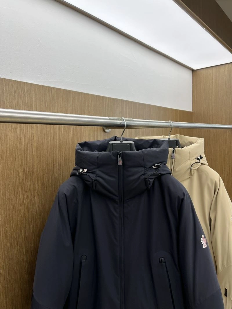 Moncler Down Jackets Bright 144668