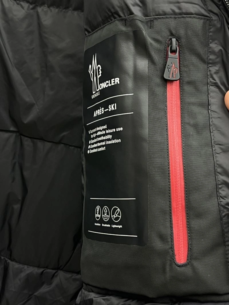 Moncler Down Jackets Bright 144668