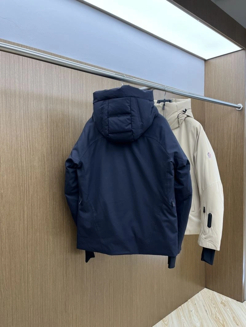 Moncler Down Jackets Bright 144668