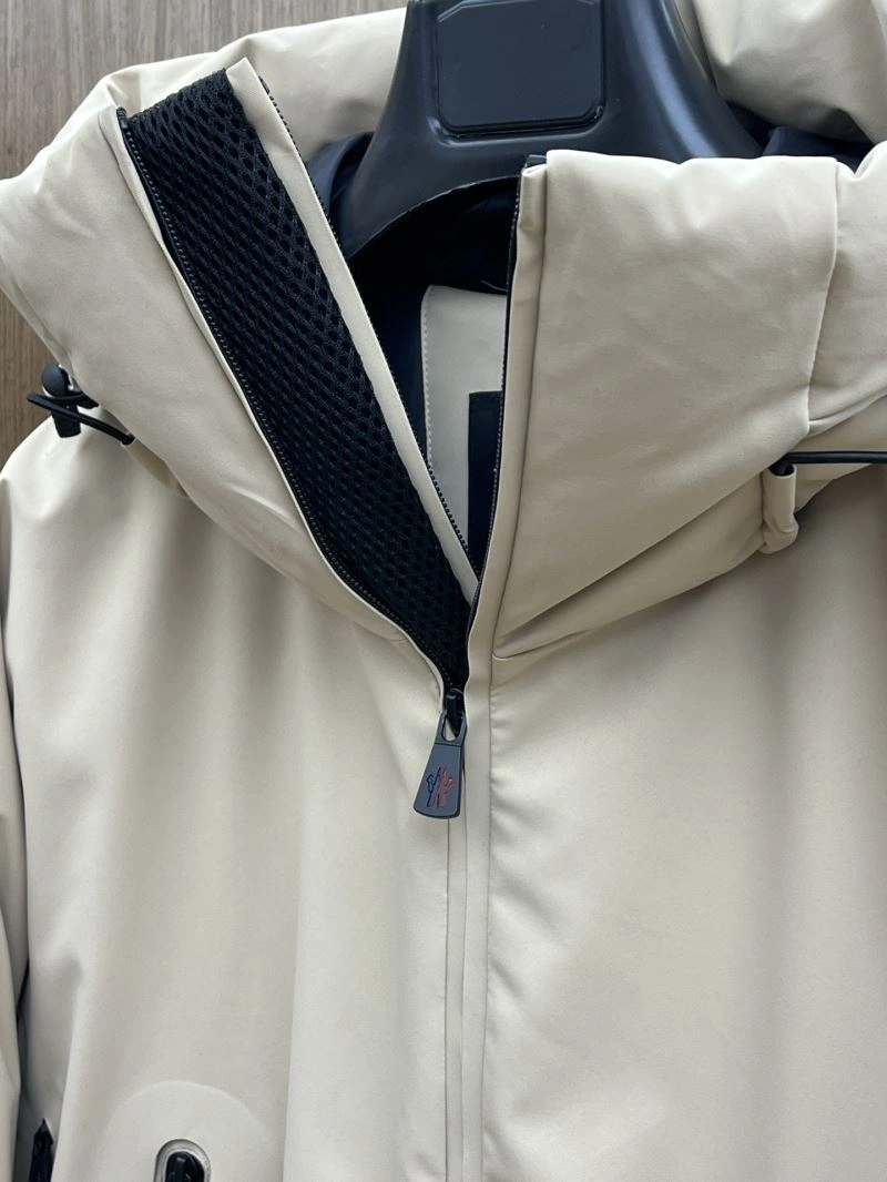 Moncler Down Jackets Minimalist 144641