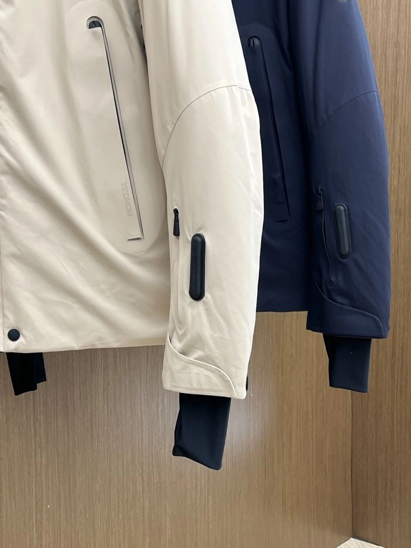 Moncler Down Jackets Minimalist 144641