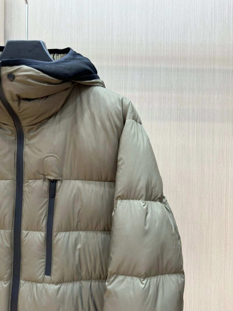 Stretchable Moncler Down Jackets 144635