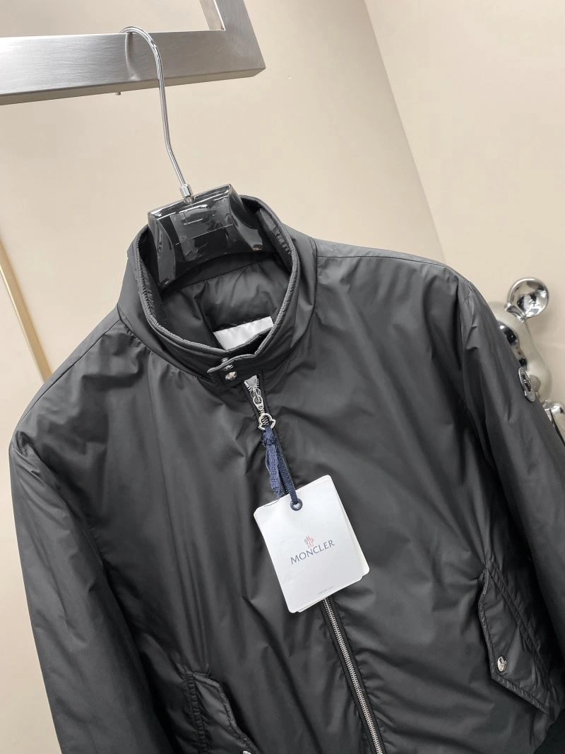Moncler Down Jackets Bright 144627