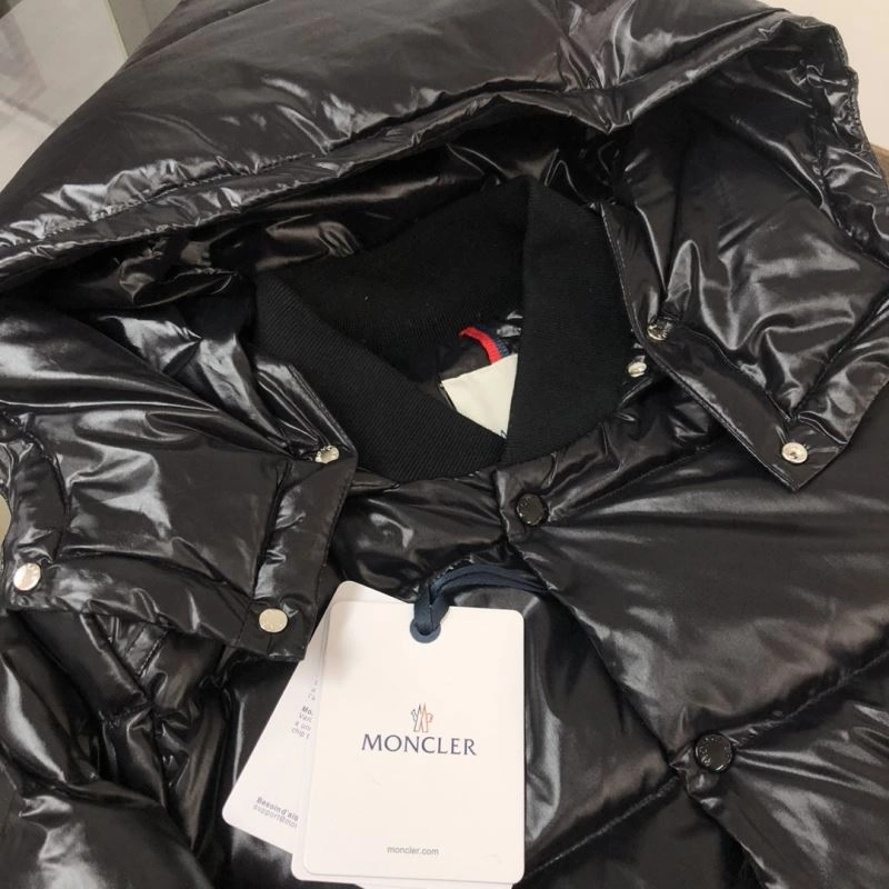 Moncler Down Jackets Minimalist 144625