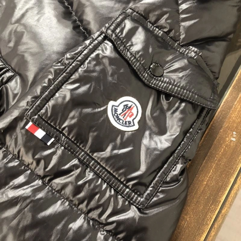 Moncler Down Jackets Minimalist 144625