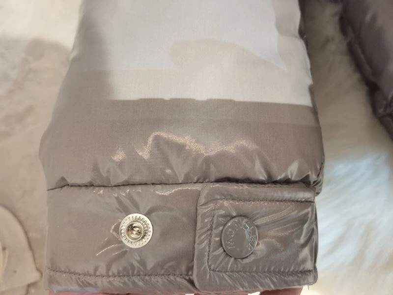 SmoothTexture Moncler Down Jackets 144620