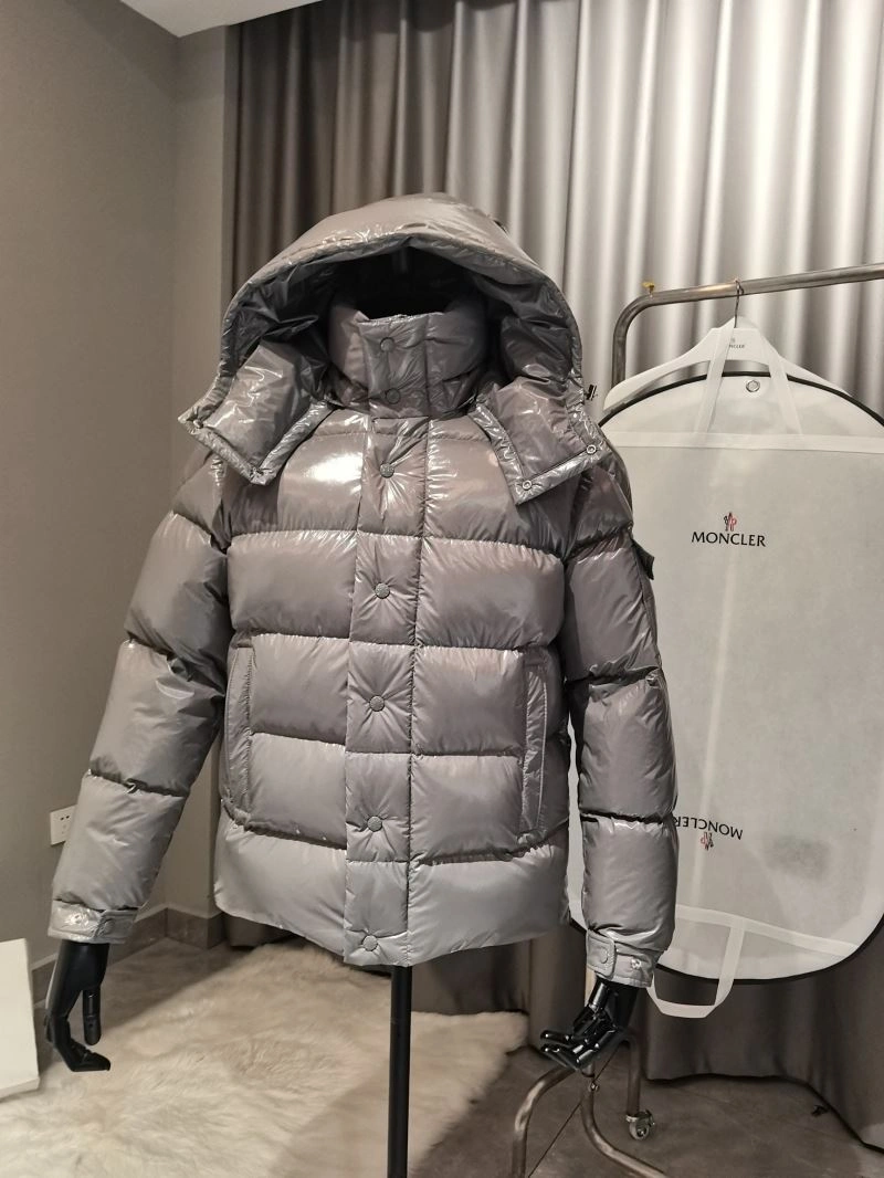 SmoothTexture Moncler Down Jackets 144620