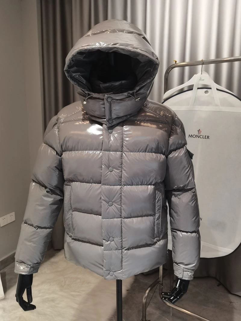 SmoothTexture Moncler Down Jackets 144620