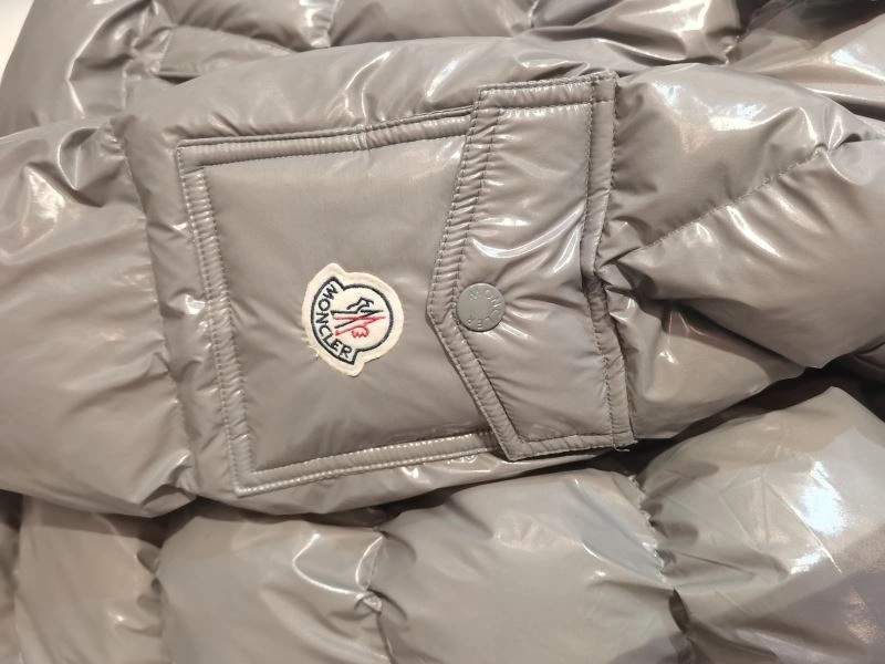 SmoothTexture Moncler Down Jackets 144620
