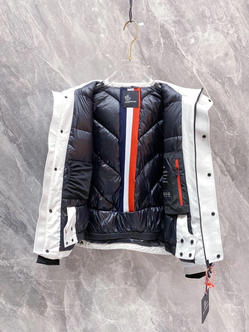 Resilient Moncler Down Jackets 144614