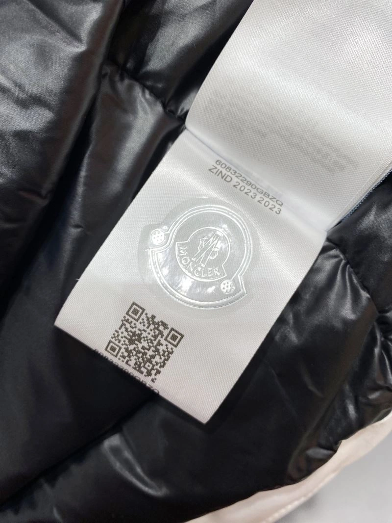 Resilient Moncler Down Jackets 144614