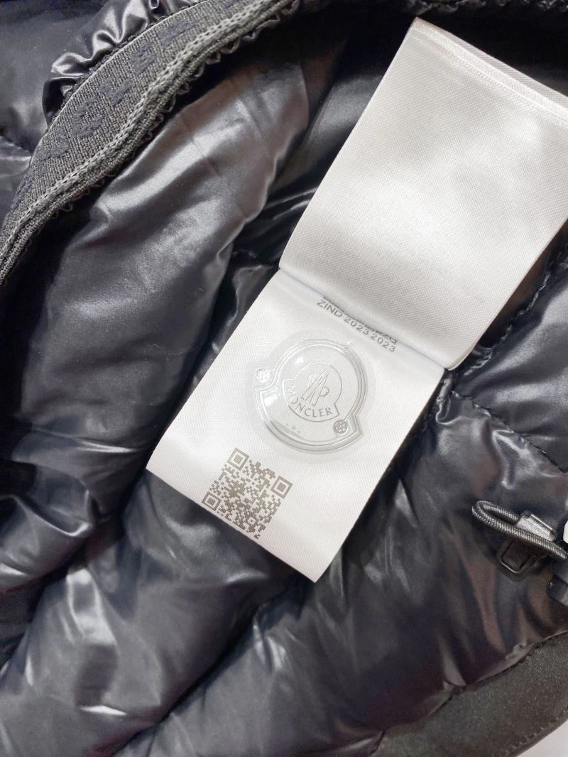 TechFriendly Moncler Down Jackets 144623