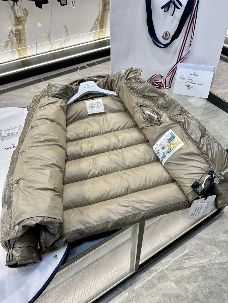 UrbanChic Moncler Down Jackets 144607