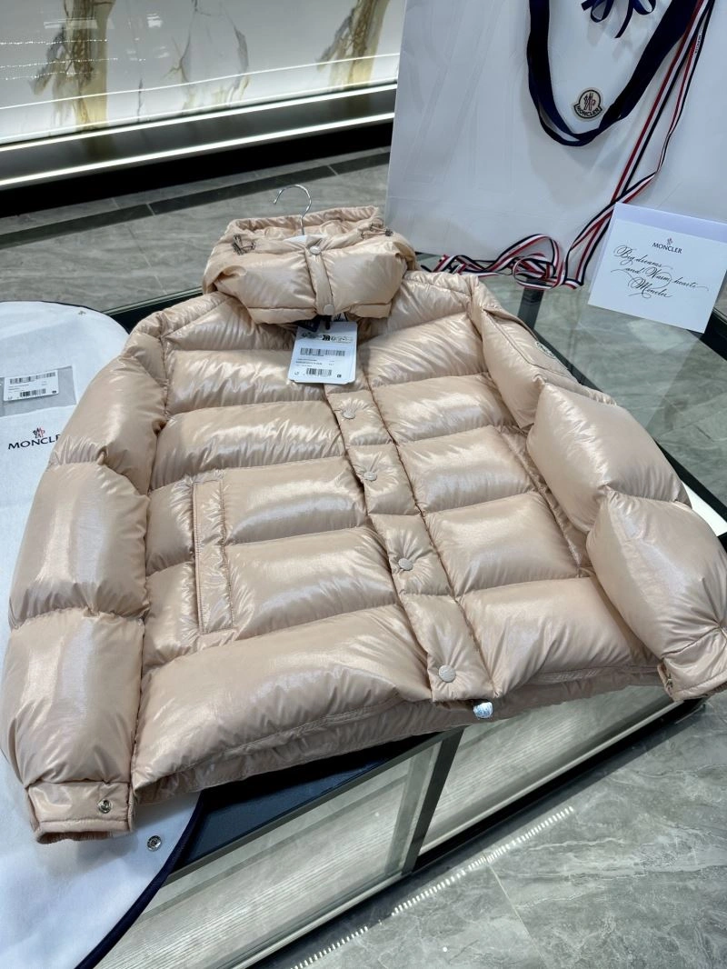 FreshLook Moncler Down Jackets 144610
