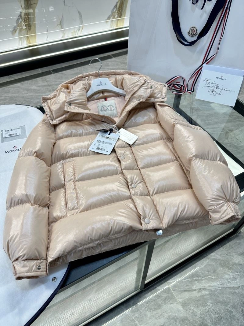 FreshLook Moncler Down Jackets 144610
