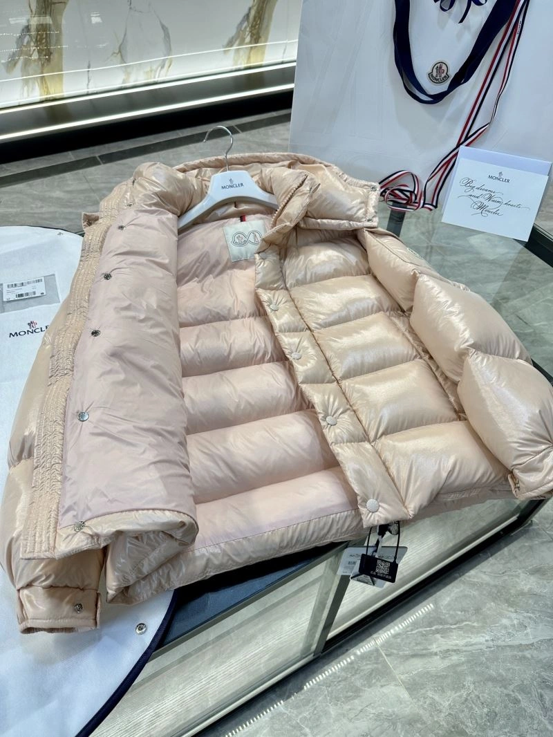 FreshLook Moncler Down Jackets 144610