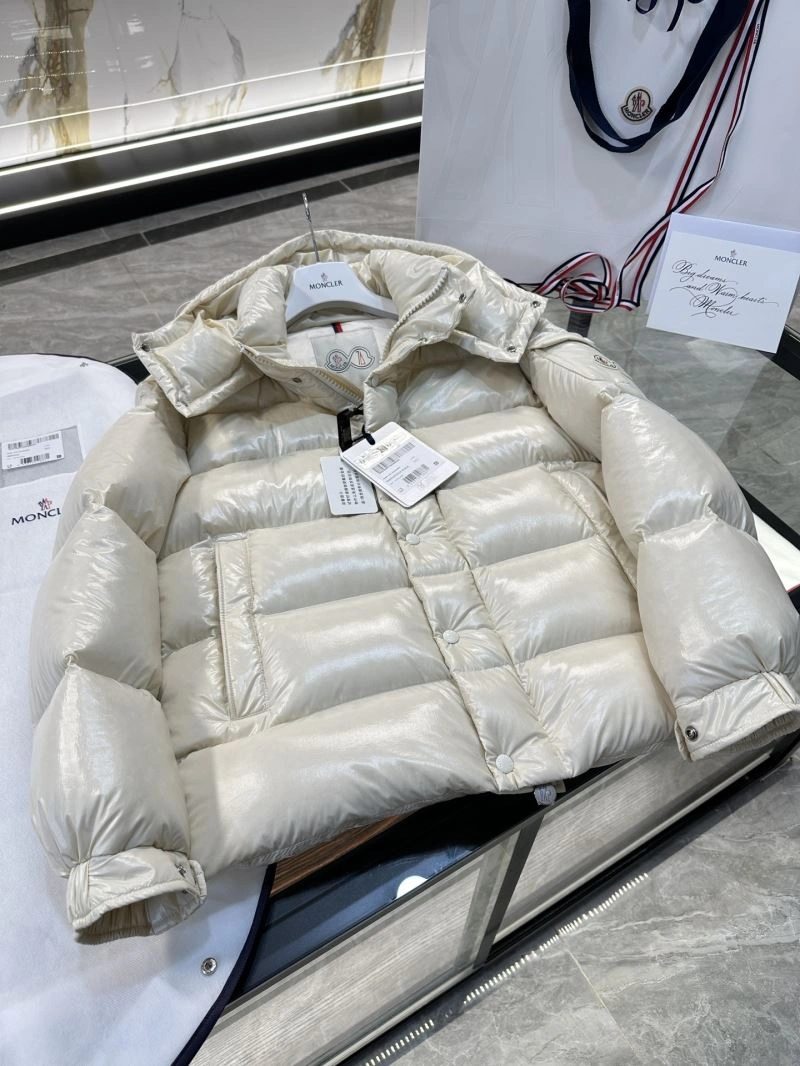 TravelReady Moncler Down Jackets 144605