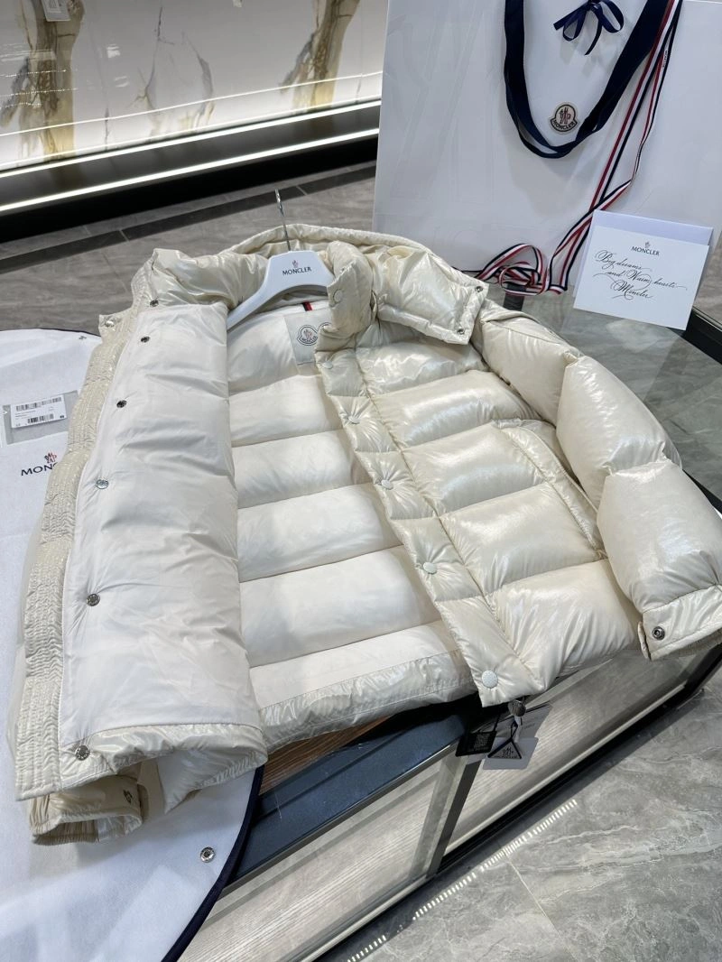 TravelReady Moncler Down Jackets 144605