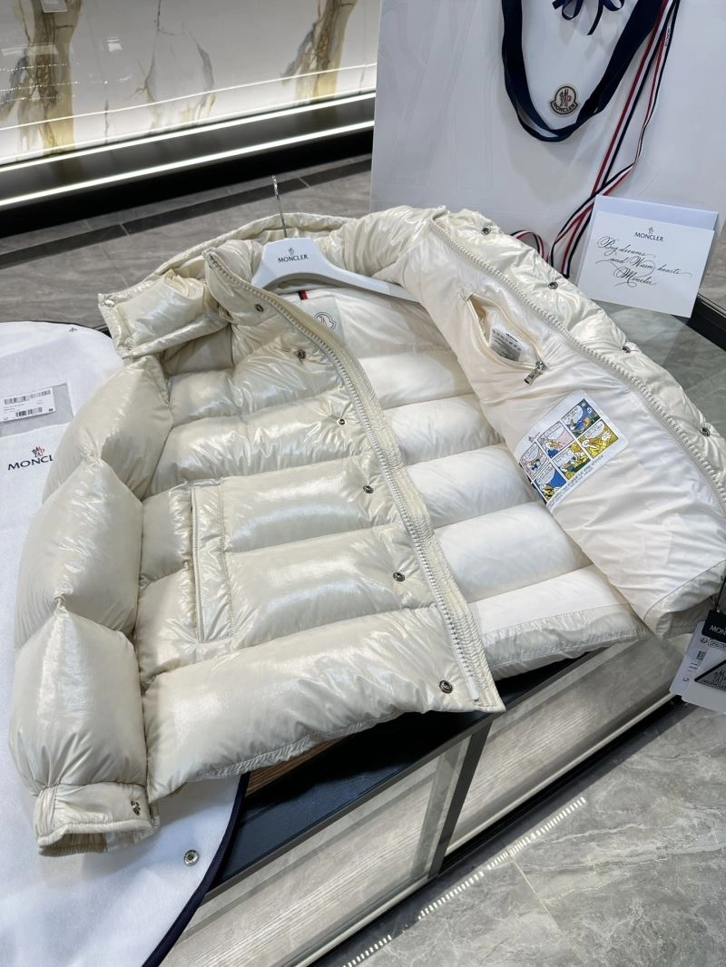 TravelReady Moncler Down Jackets 144605