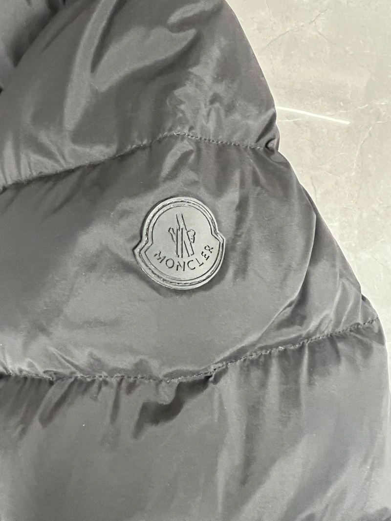 Moncler Down Jackets Cozy 144601