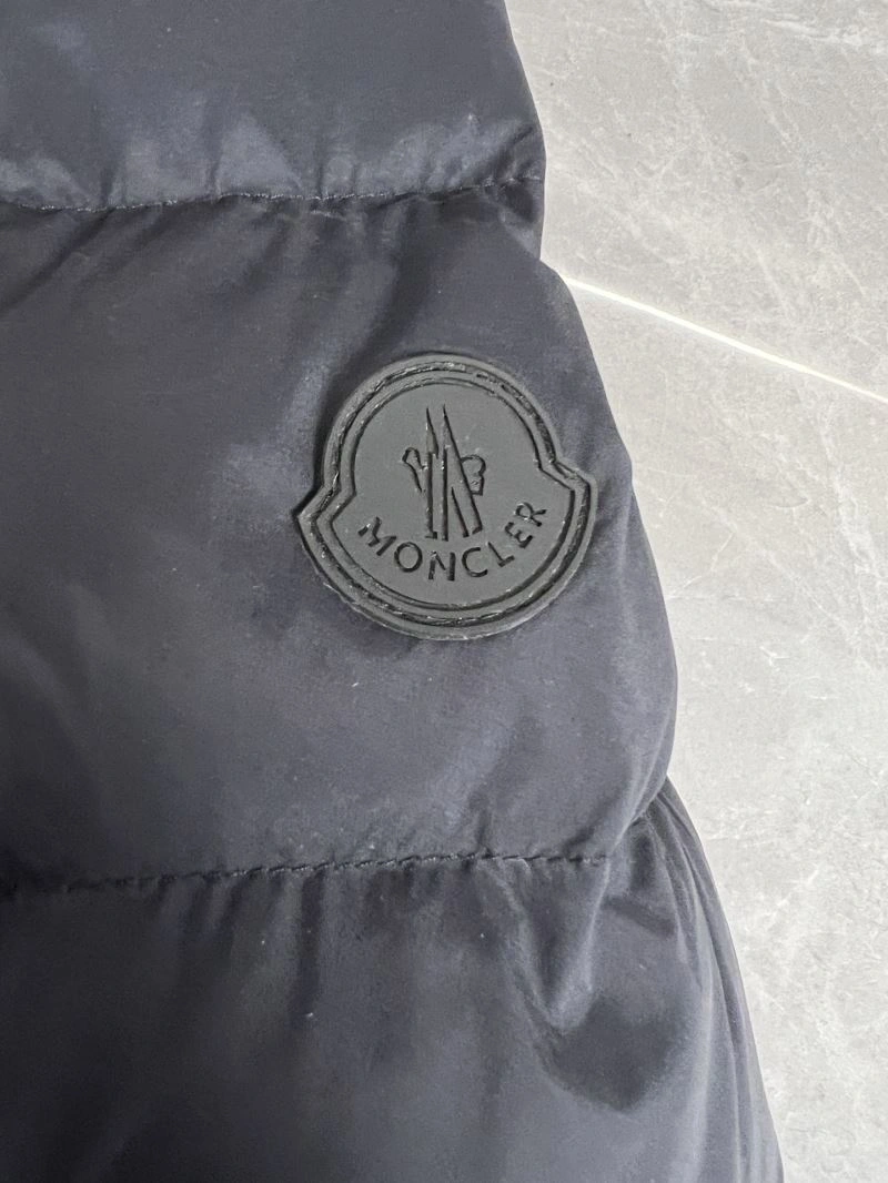 MoistureWicking Moncler Down Jackets 144598