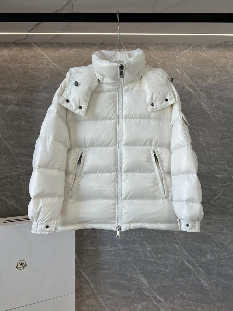 Moncler Down Jackets Sophisticated 144596