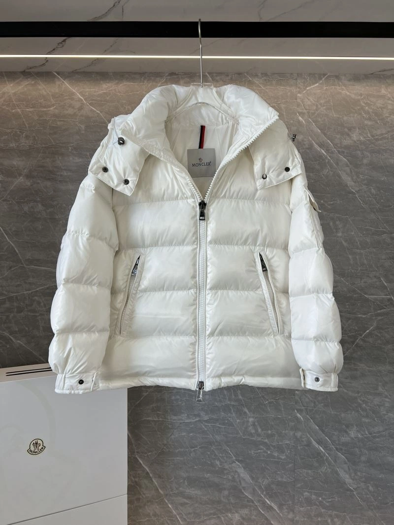 Moncler Down Jackets Sophisticated 144596