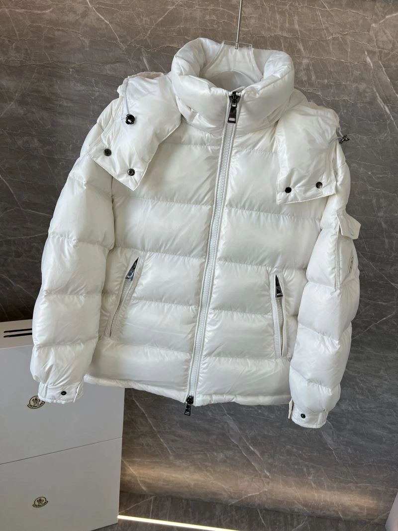 Moncler Down Jackets Sophisticated 144596