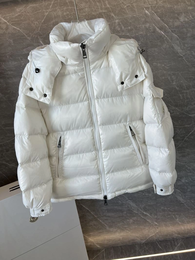 Moncler Down Jackets Sophisticated 144596