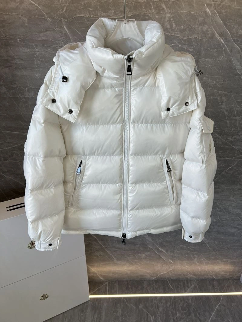 Moncler Down Jackets Sophisticated 144596