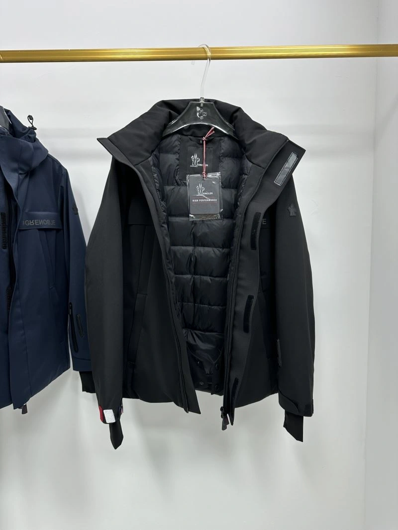 Comfortable Moncler Down Jackets 144590