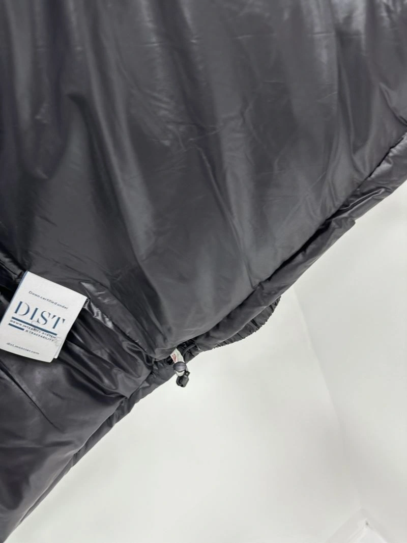 Moncler Down Jackets Cozy 144591