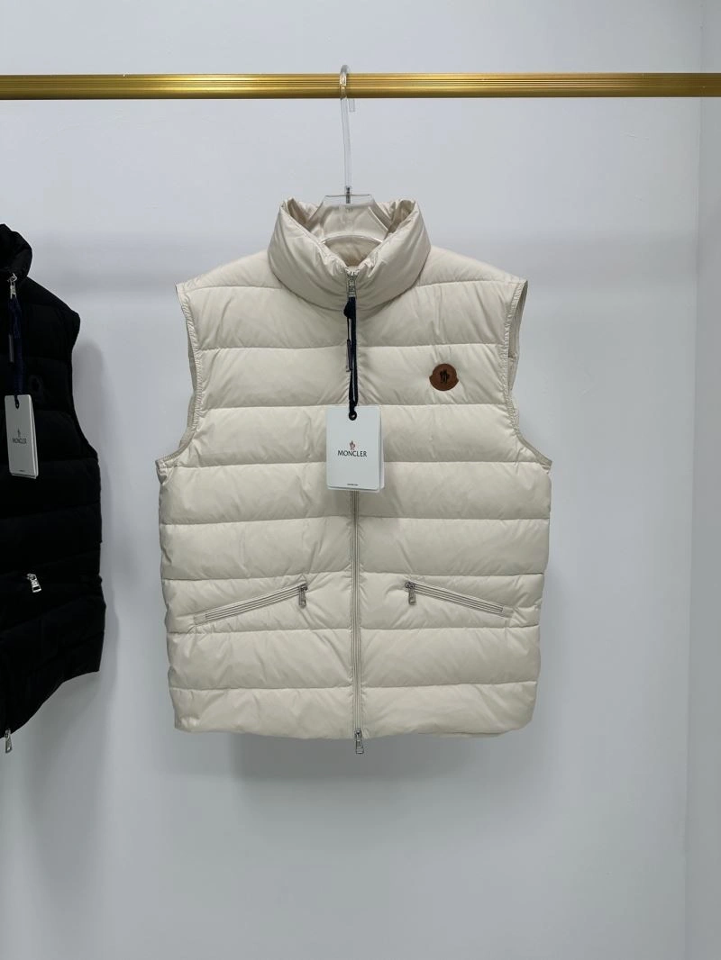 Moncler Down Jackets Elegant 144585