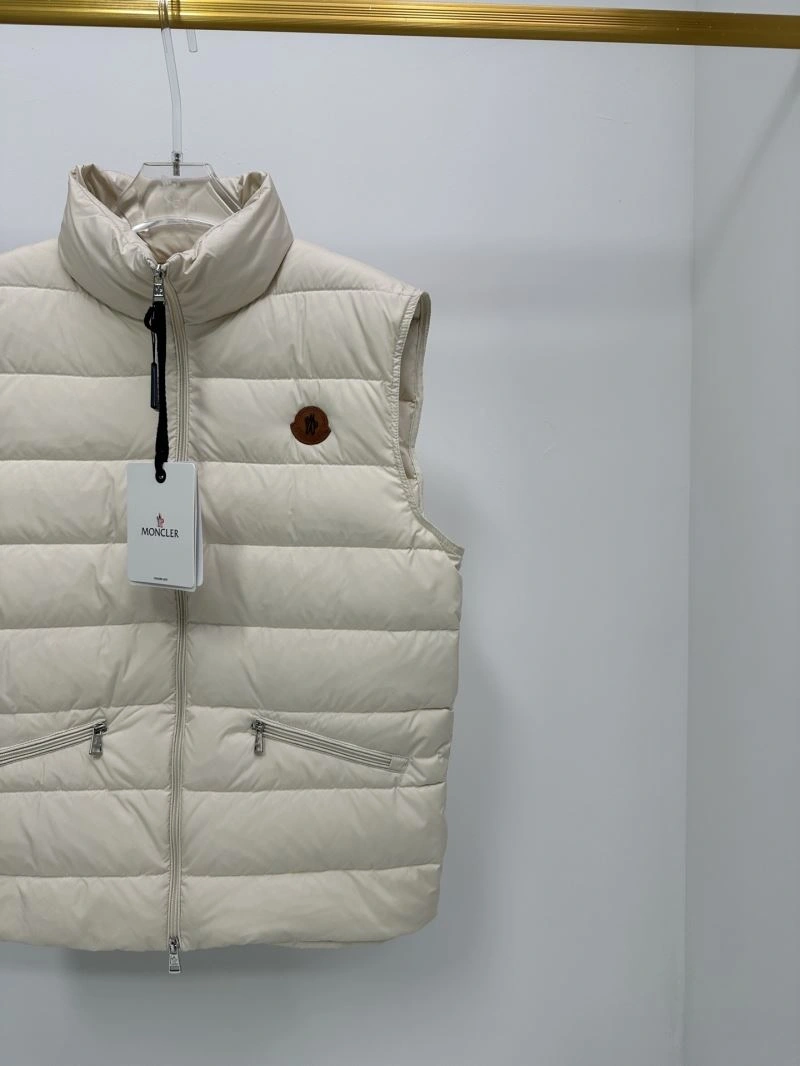 Moncler Down Jackets Elegant 144585