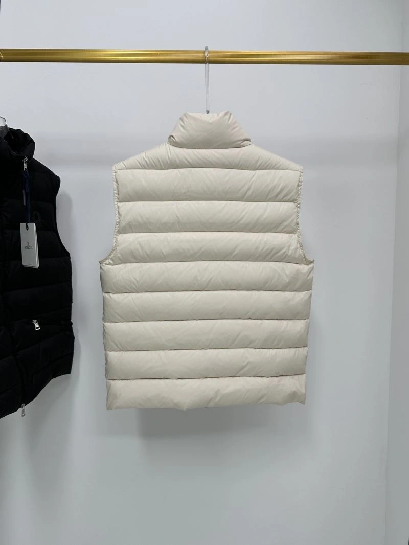Moncler Down Jackets Elegant 144585