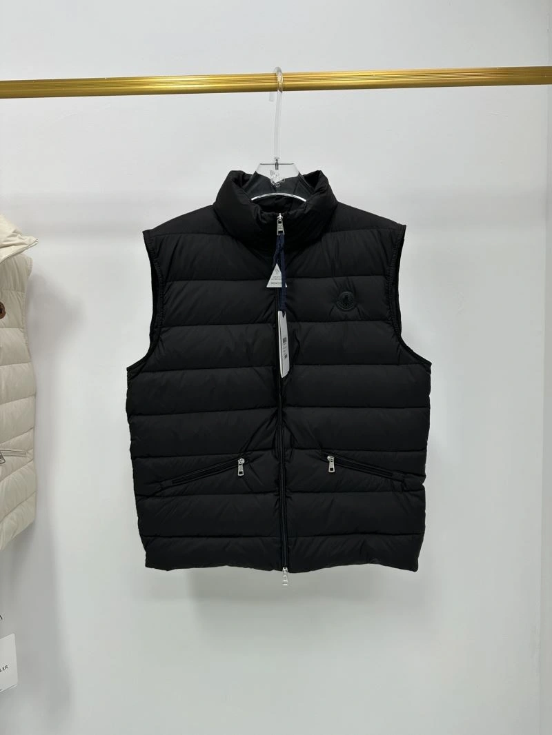UrbanChic Moncler Down Jackets 144586