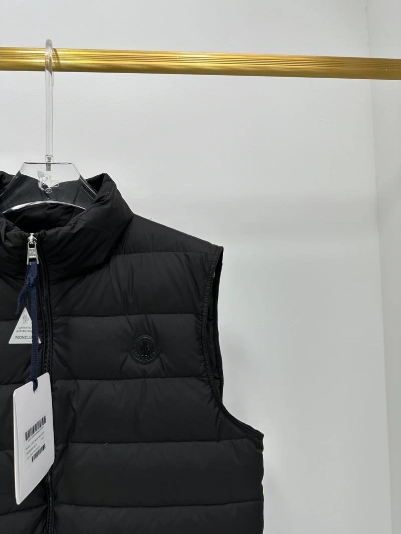 UrbanChic Moncler Down Jackets 144586