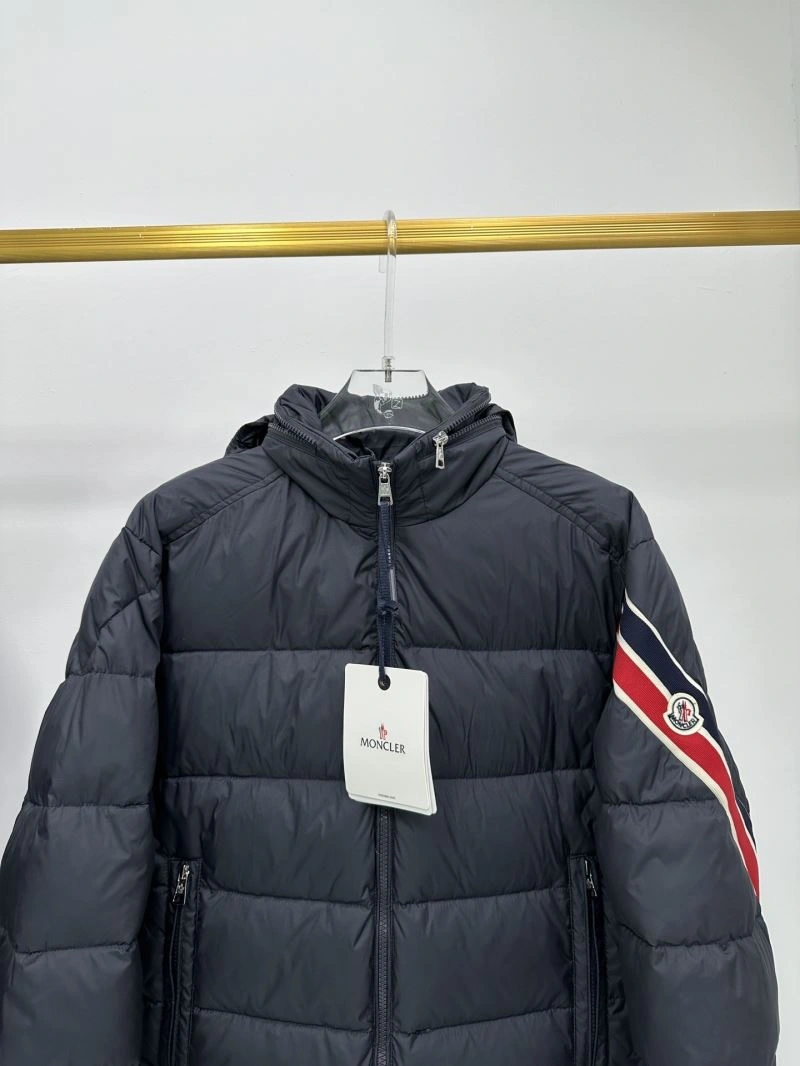 Moncler Down Jackets SmoothTexture 144576