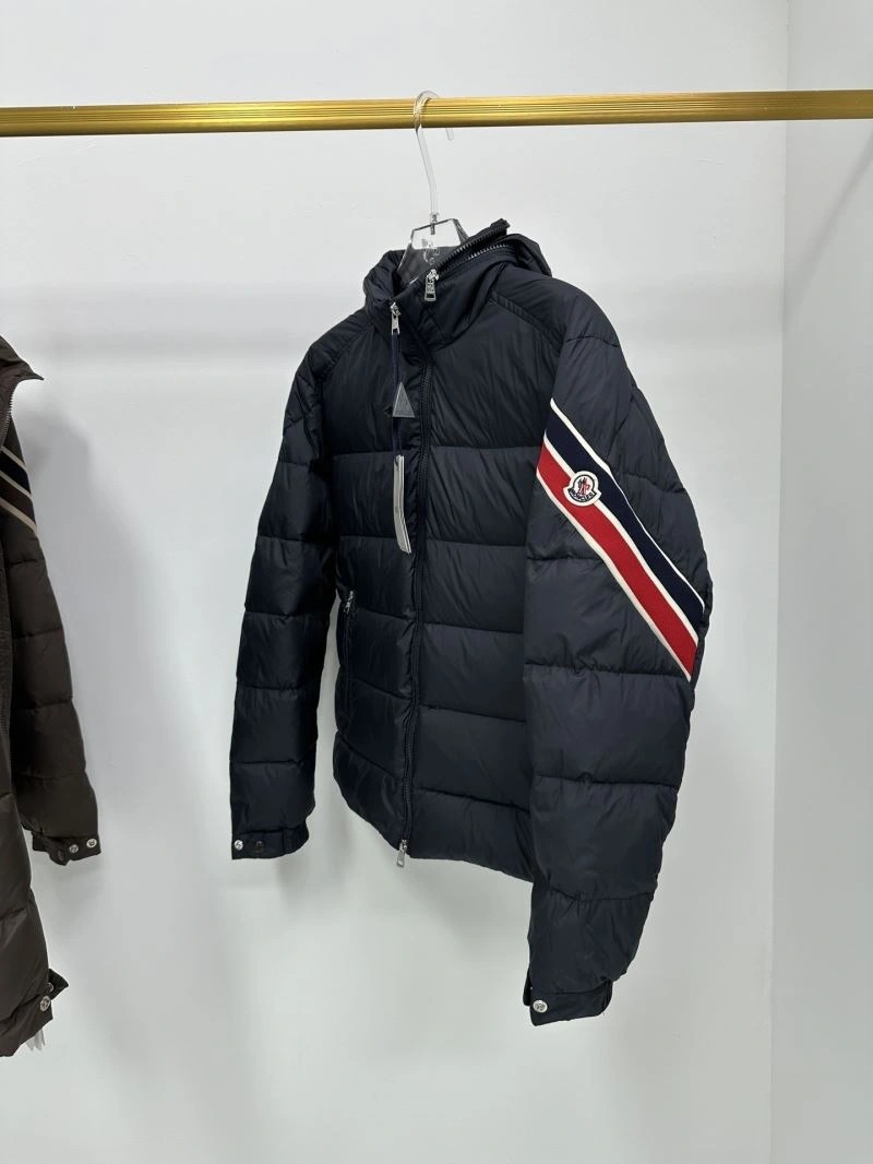 Moncler Down Jackets SmoothTexture 144576