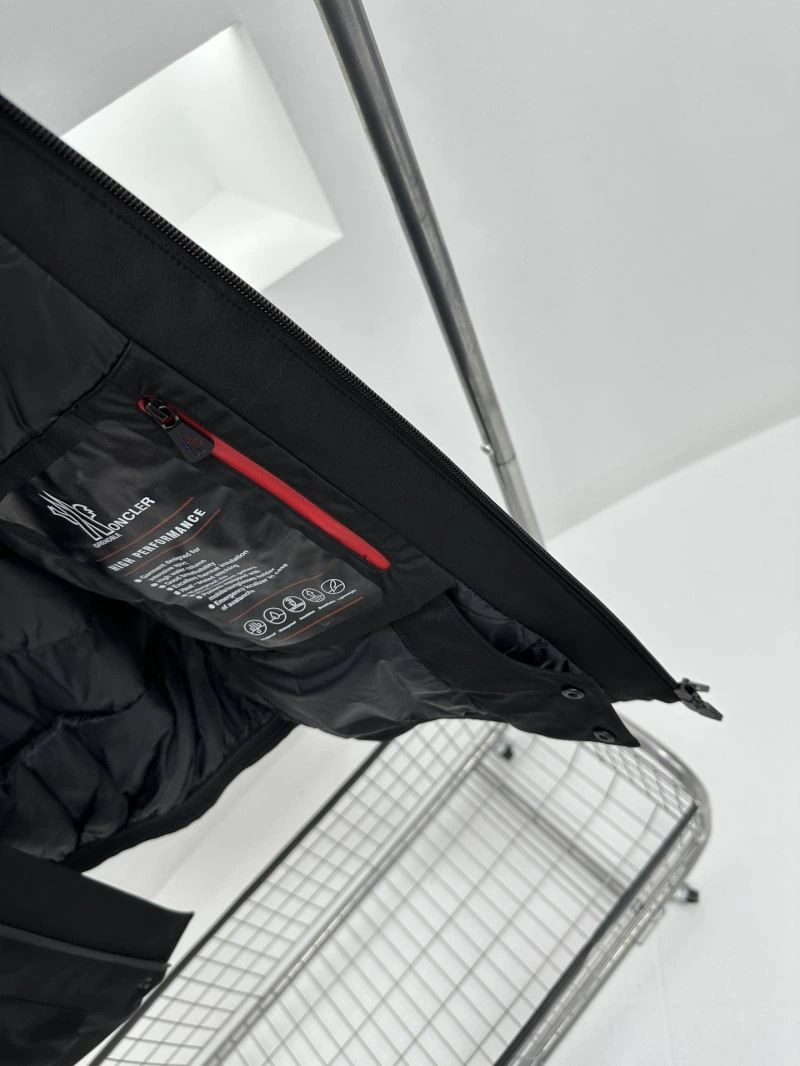 Moncler Down Jackets Cozy 144571