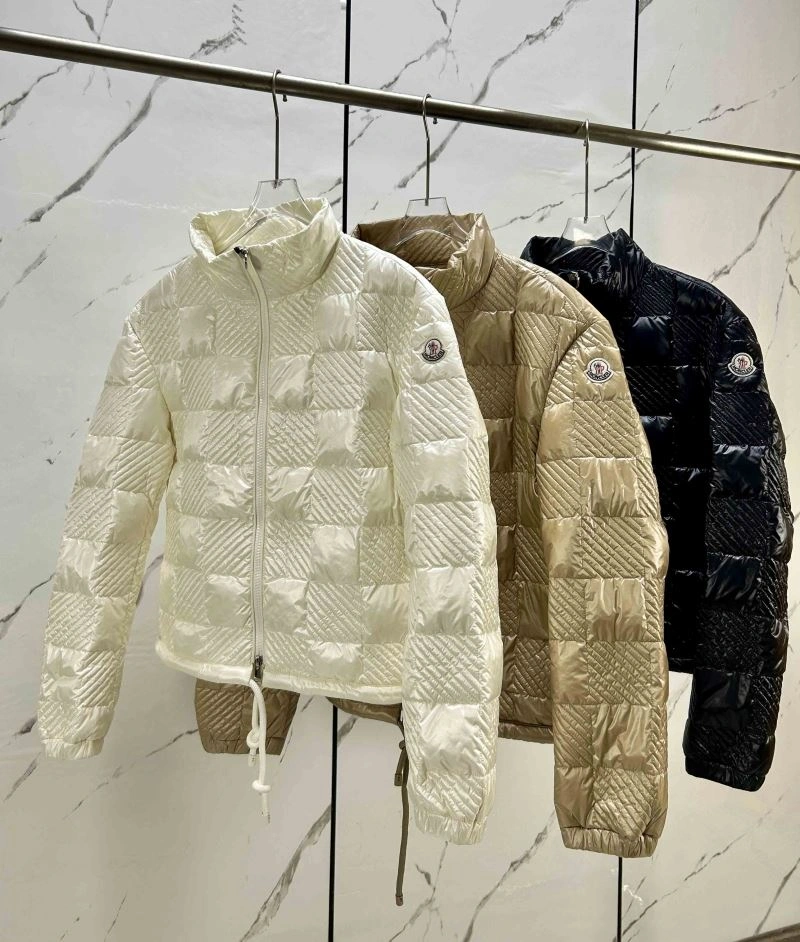 Moncler Down Jackets Supportive 144582