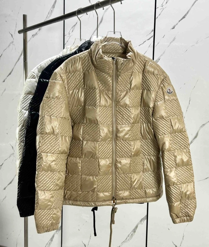 Moncler Down Jackets Supportive 144582