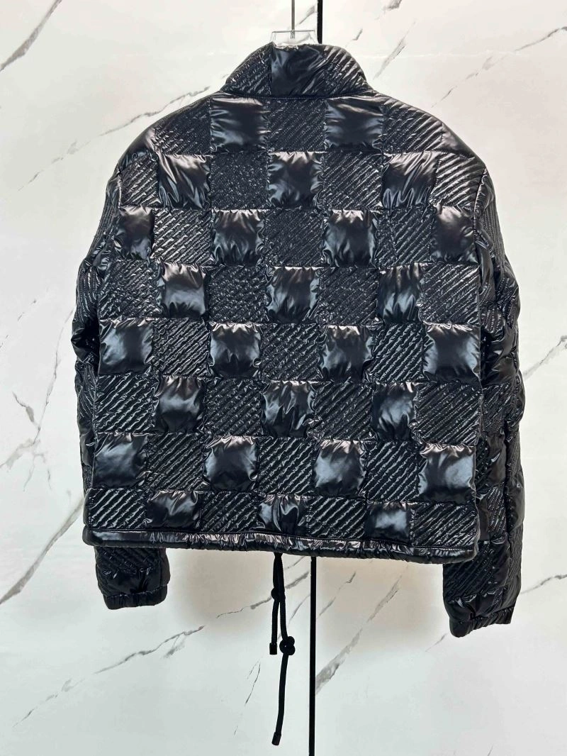 Moncler Down Jackets Supportive 144580