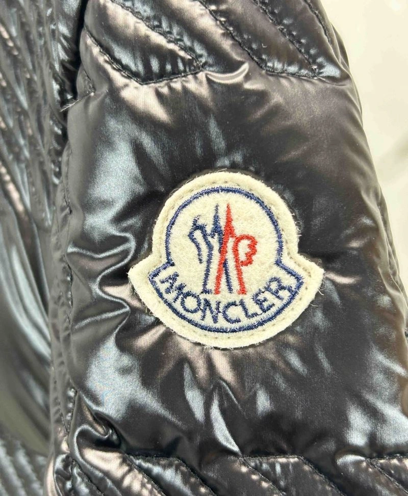 Moncler Down Jackets Supportive 144580