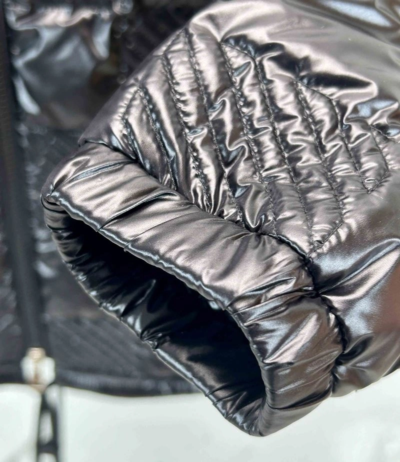 Moncler Down Jackets Supportive 144580